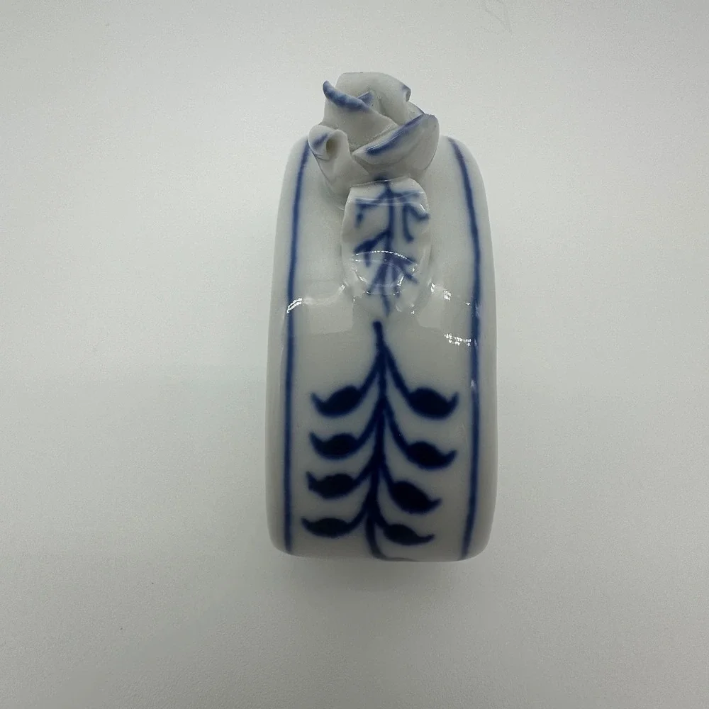 Original Bohemia Zwiebelmuster Blue Onion Porcelain Napkin Ring 3D Rose Czech